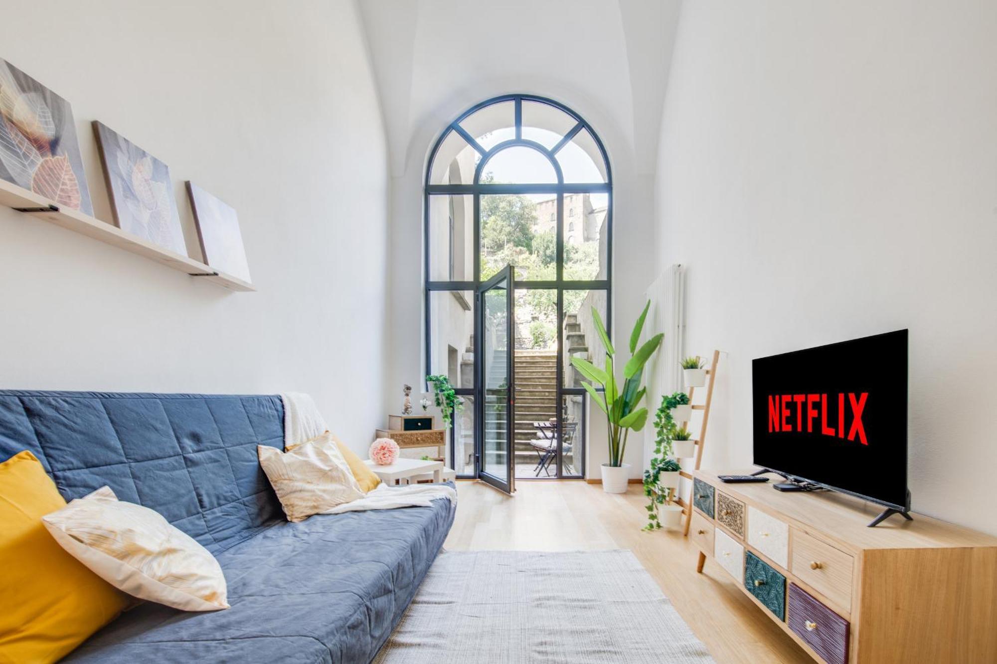 Easylife Swiss - Luxurious Garden Retreat In Castel Grande, Pergola & Historic Charm X6 Appartement *