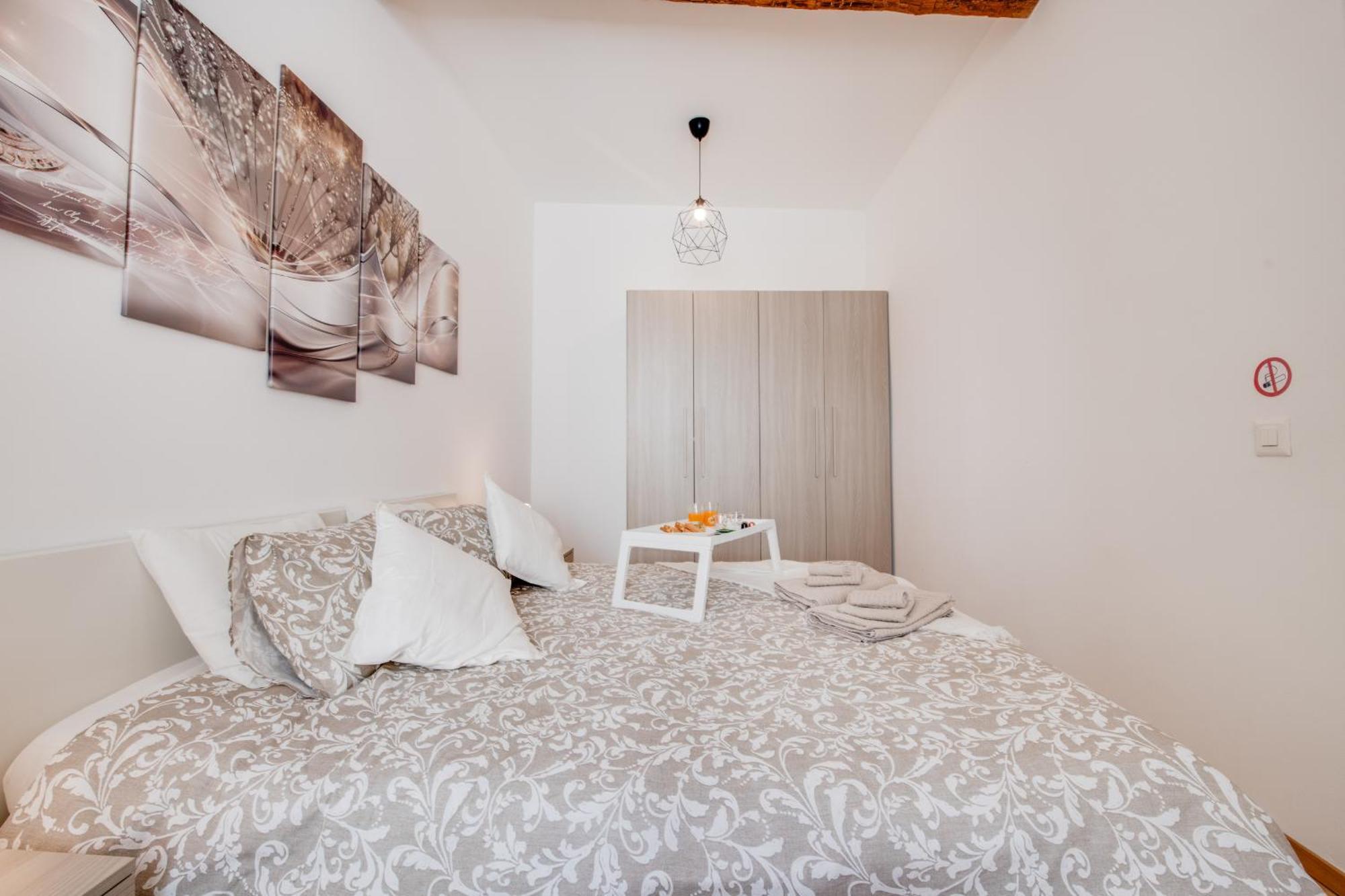Appartement Easylife Swiss - Luxurious Garden Retreat In Castel Grande, Pergola & Historic Charm X6 Canton de Bellinzone