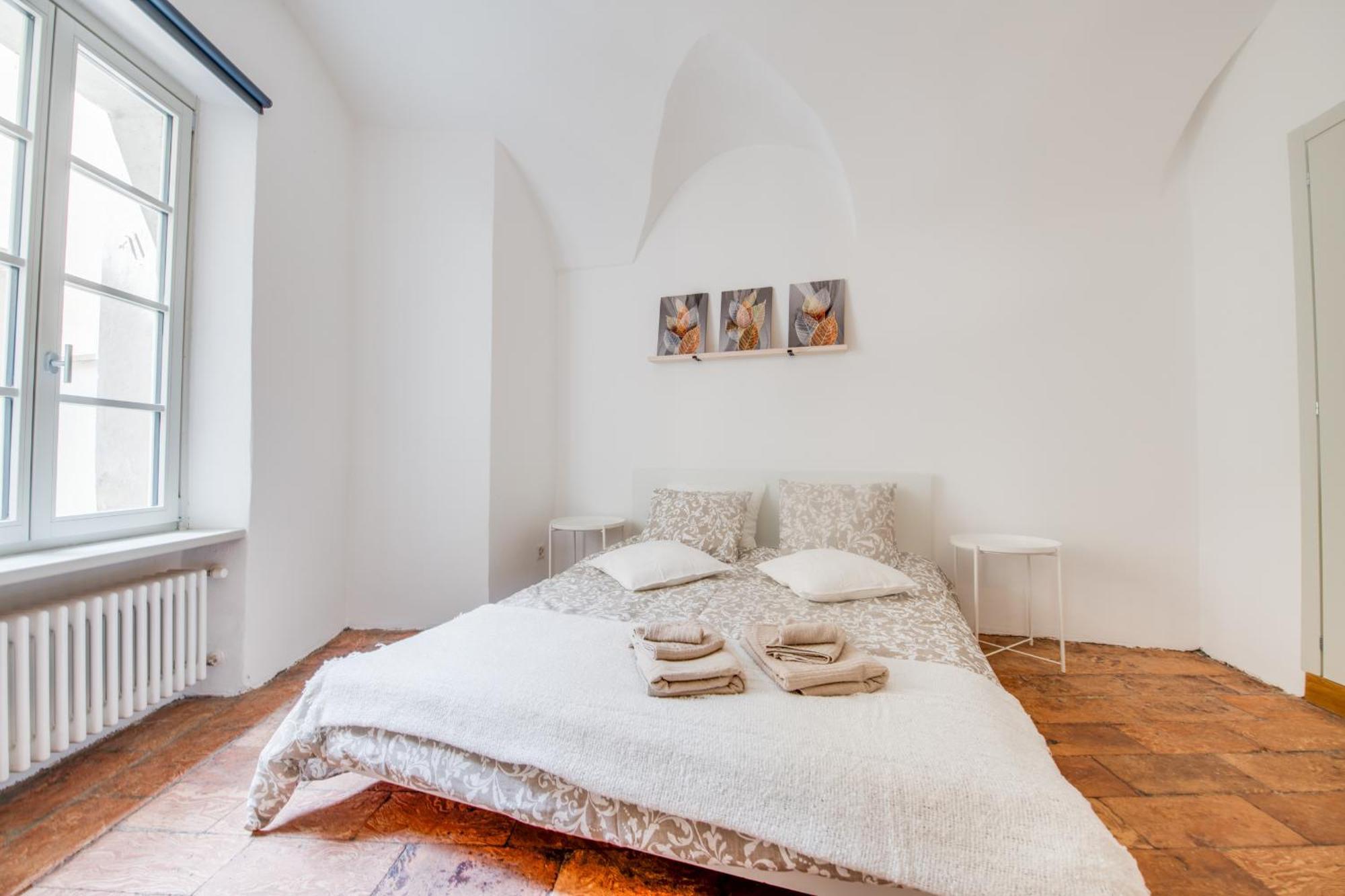 Easylife Swiss - Luxurious Garden Retreat In Castel Grande, Pergola & Historic Charm X6 Canton de Bellinzone