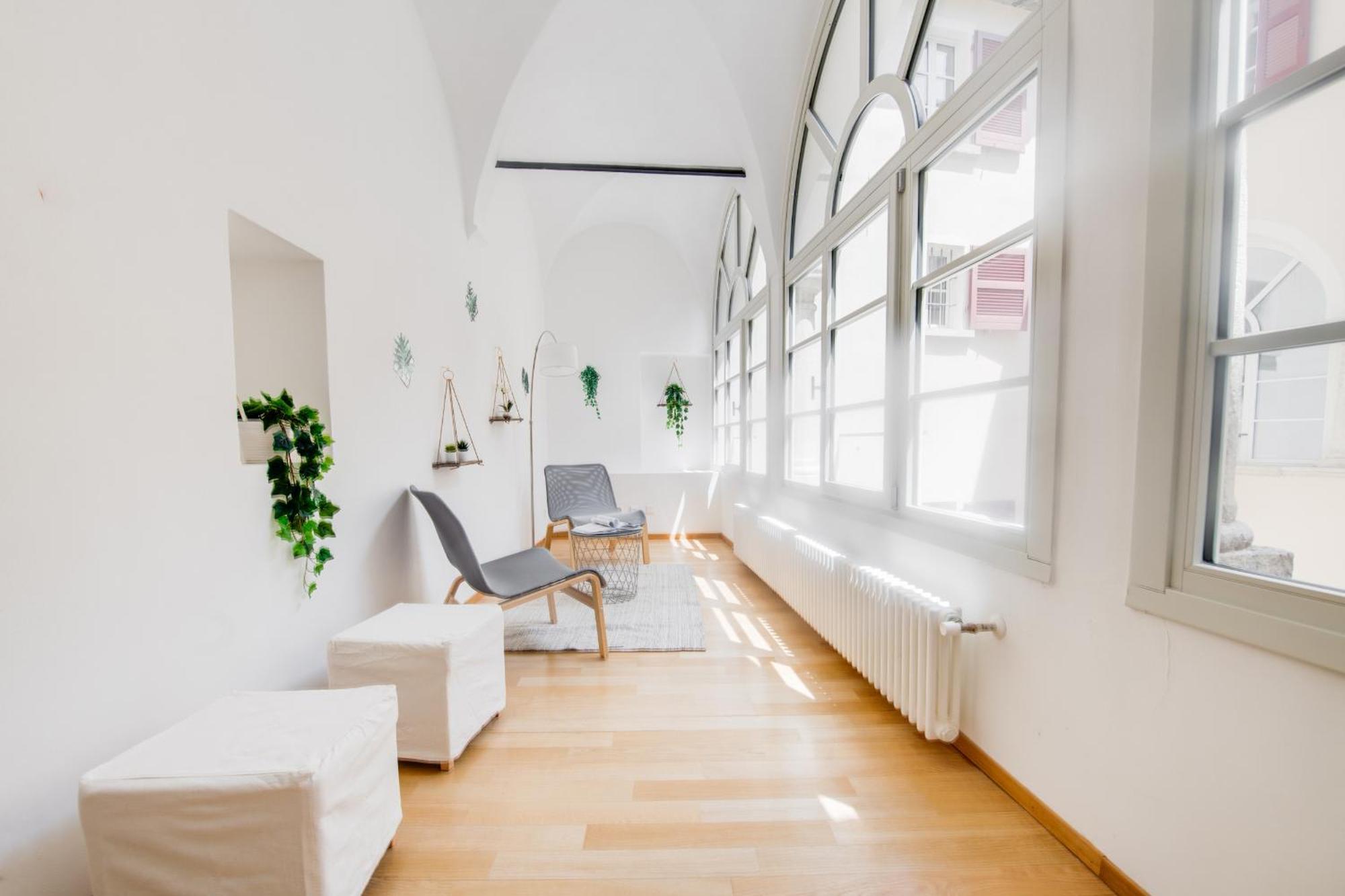 Appartement Easylife Swiss - Luxurious Garden Retreat In Castel Grande, Pergola & Historic Charm X6 *
