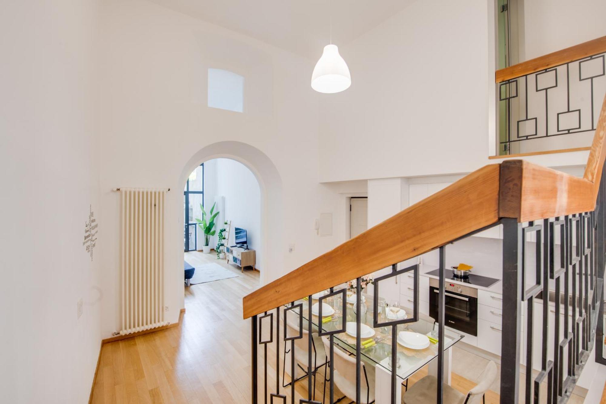 Easylife Swiss - Luxurious Garden Retreat In Castel Grande, Pergola & Historic Charm X6 Appartement