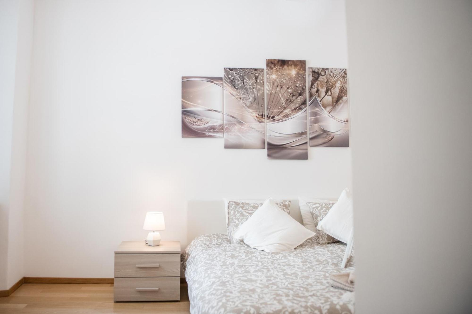 Easylife Swiss - Luxurious Garden Retreat In Castel Grande, Pergola & Historic Charm X6 Appartement *